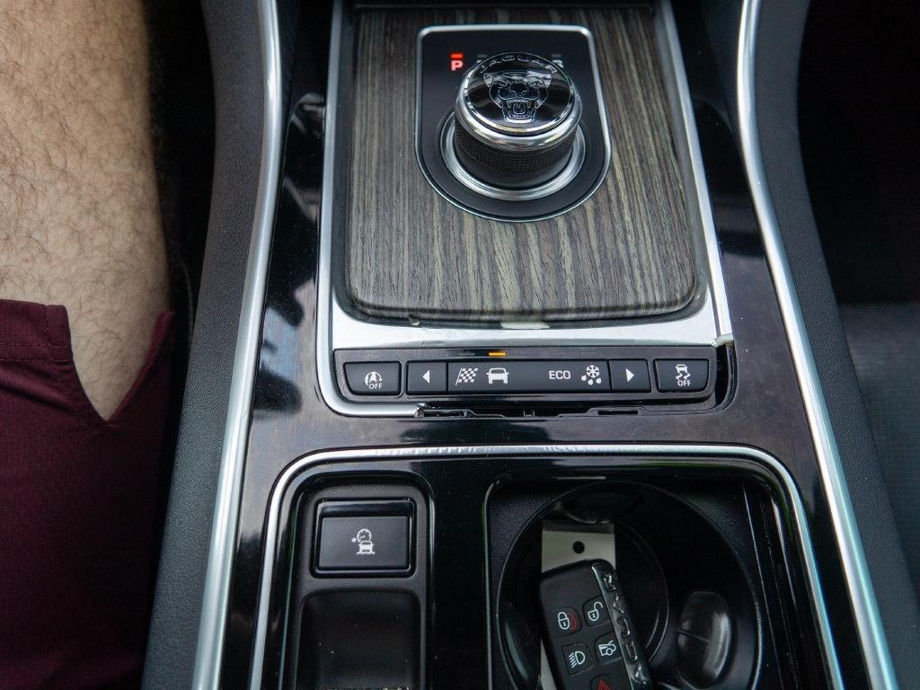 Jaguar XF-Series  2018