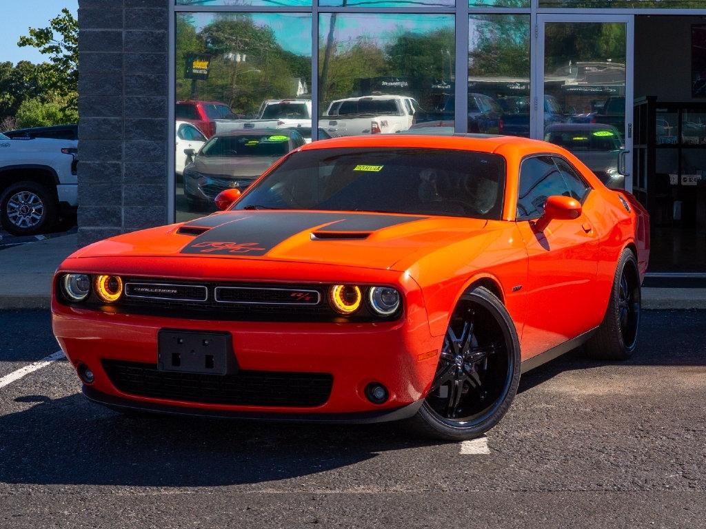 Dodge Challenger photo 6