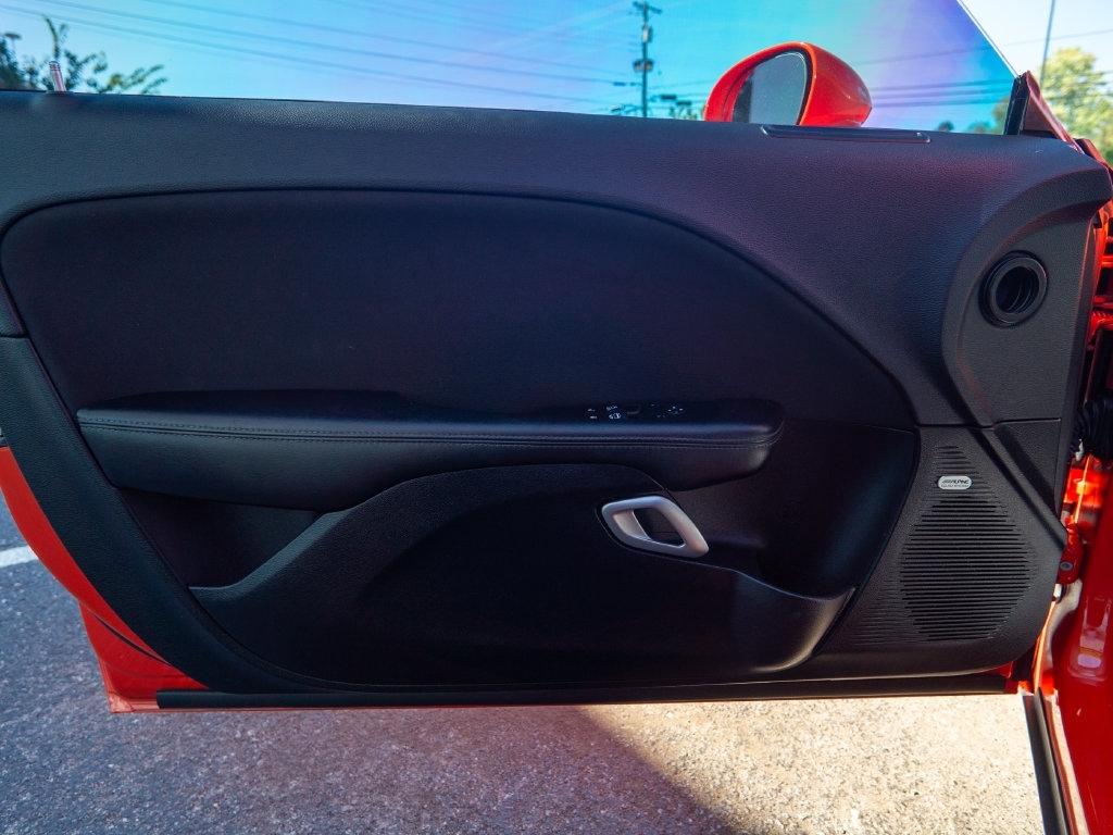 Dodge Challenger photo 13