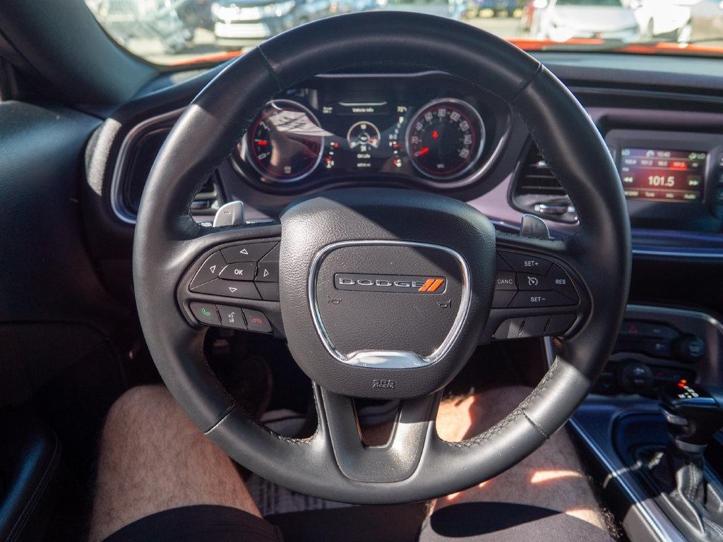 Dodge Challenger photo 16