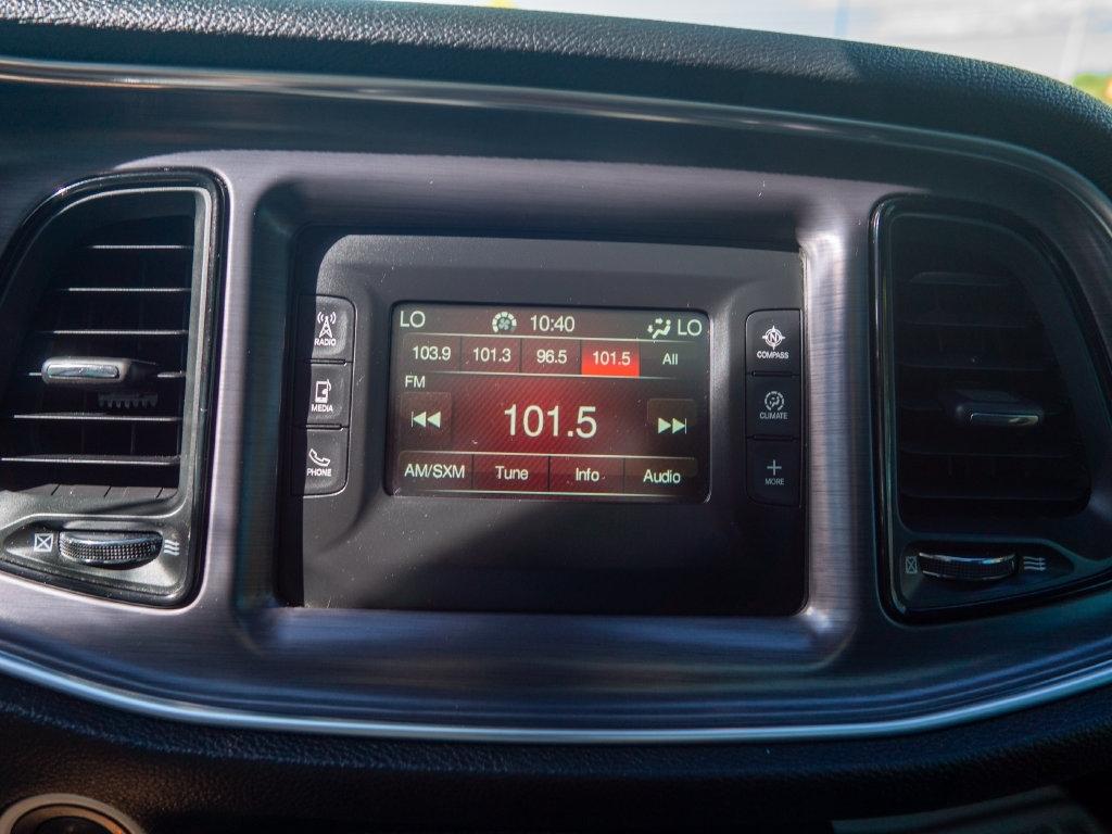 Dodge Challenger photo 18