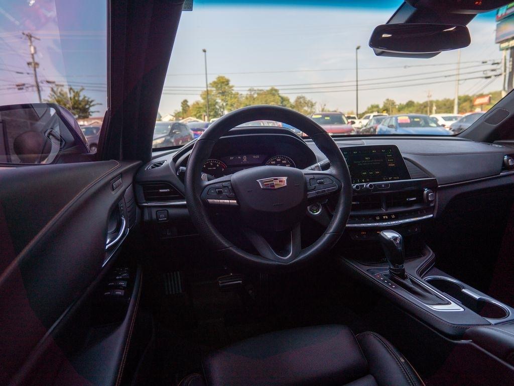 Cadillac CT4  2022