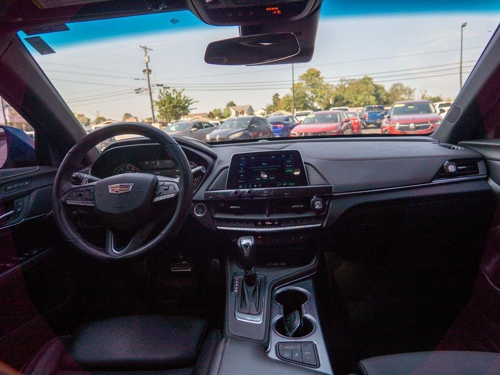 Cadillac CT4  2022