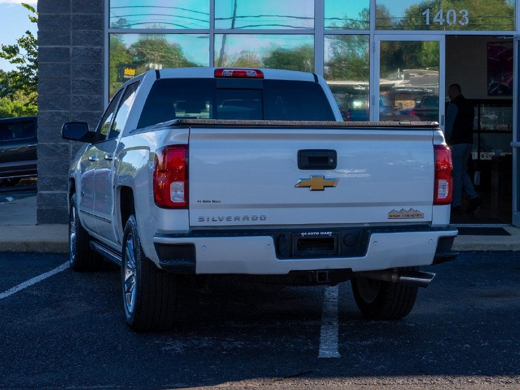 Chevrolet Silverado photo 4