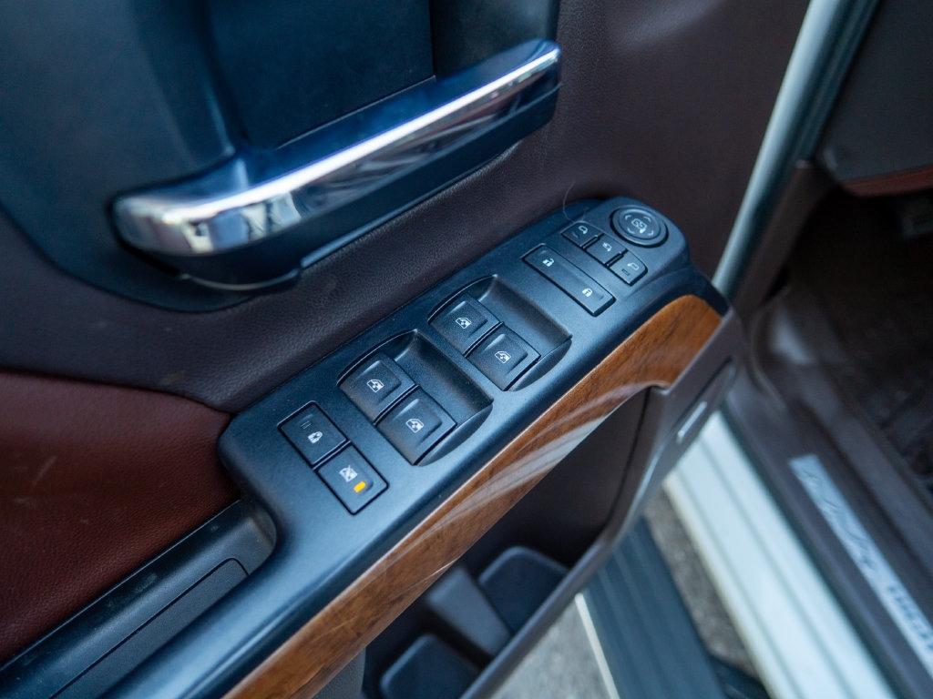 Chevrolet Silverado photo 17
