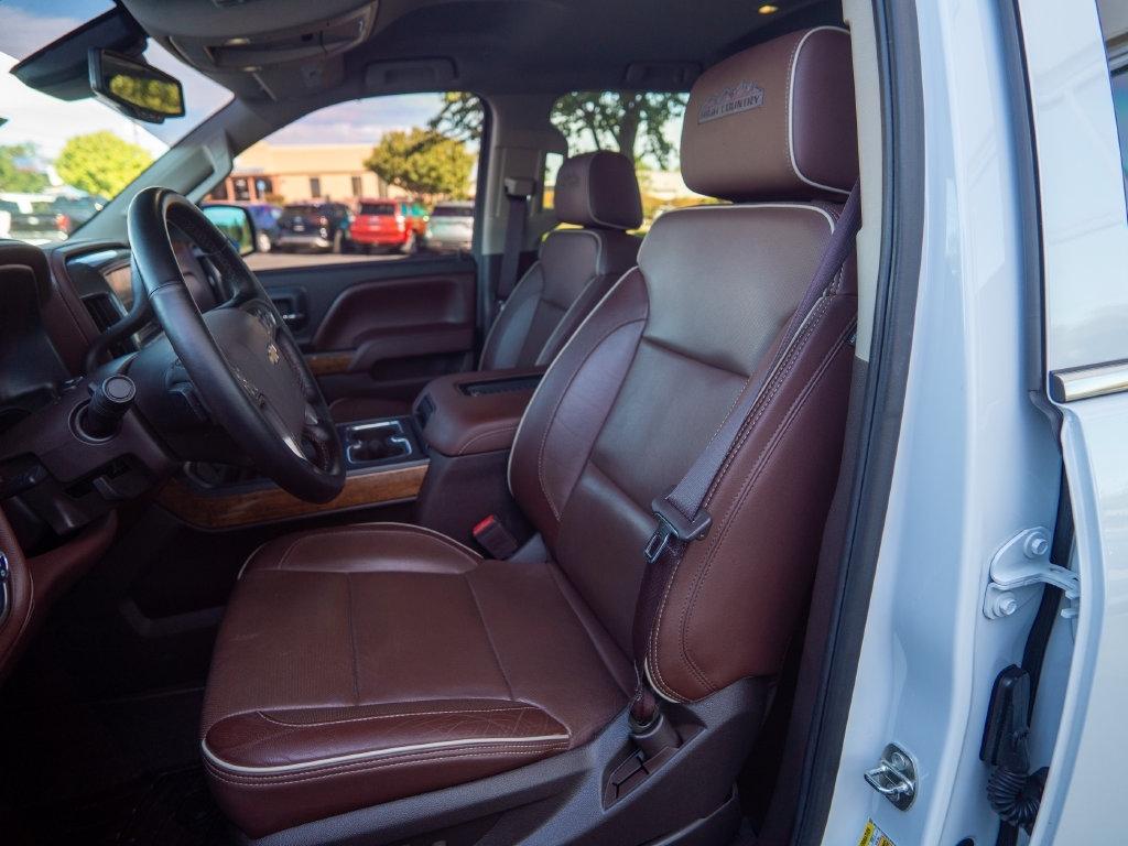 Chevrolet Silverado photo 21