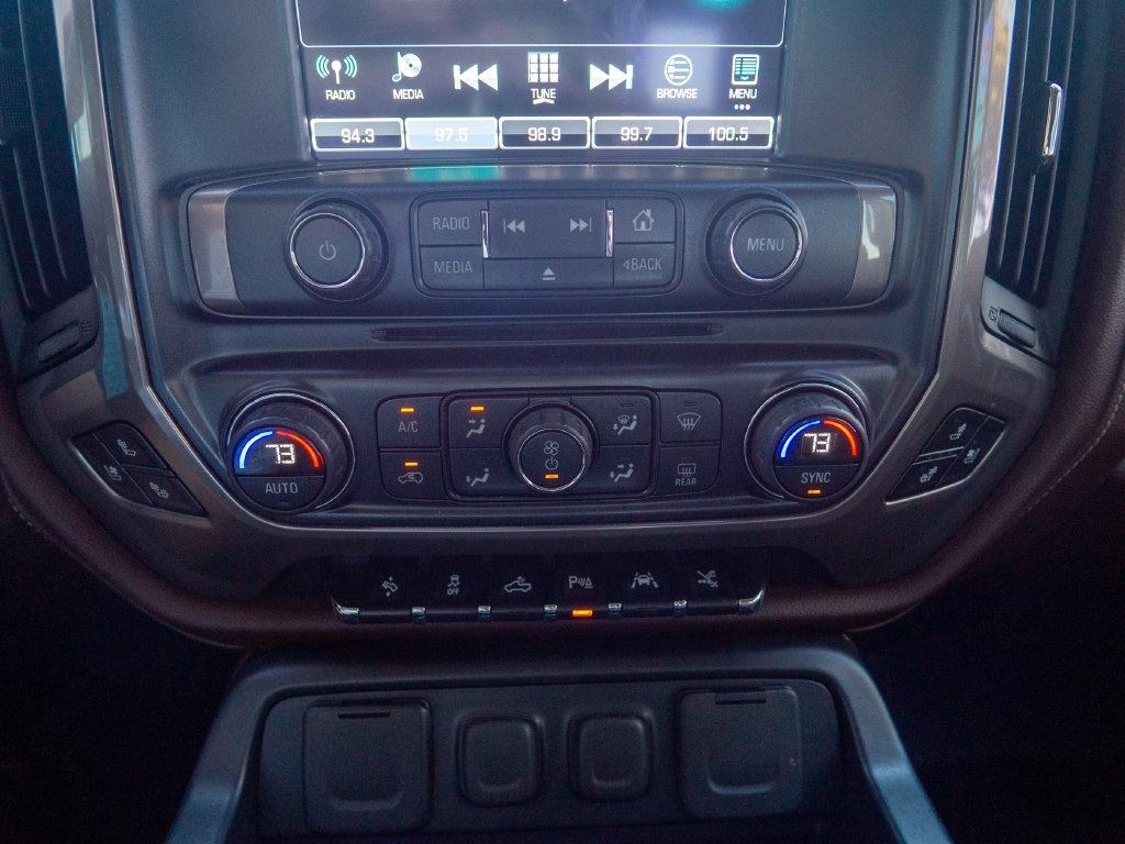 Chevrolet Silverado photo 26