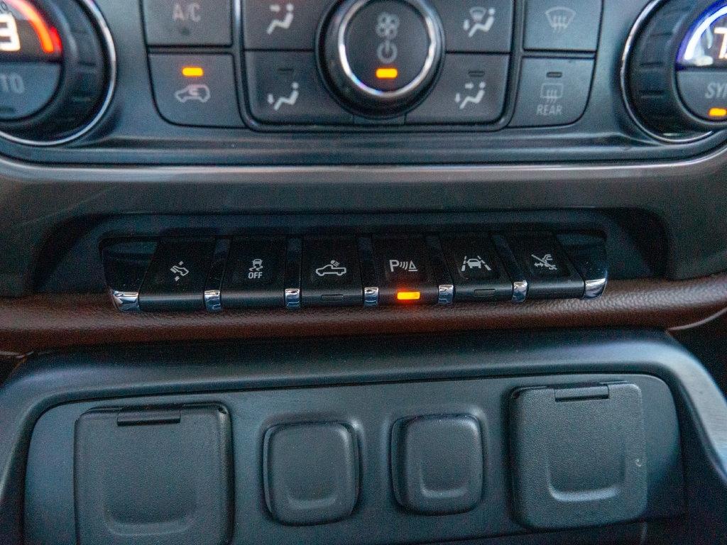 Chevrolet Silverado photo 28