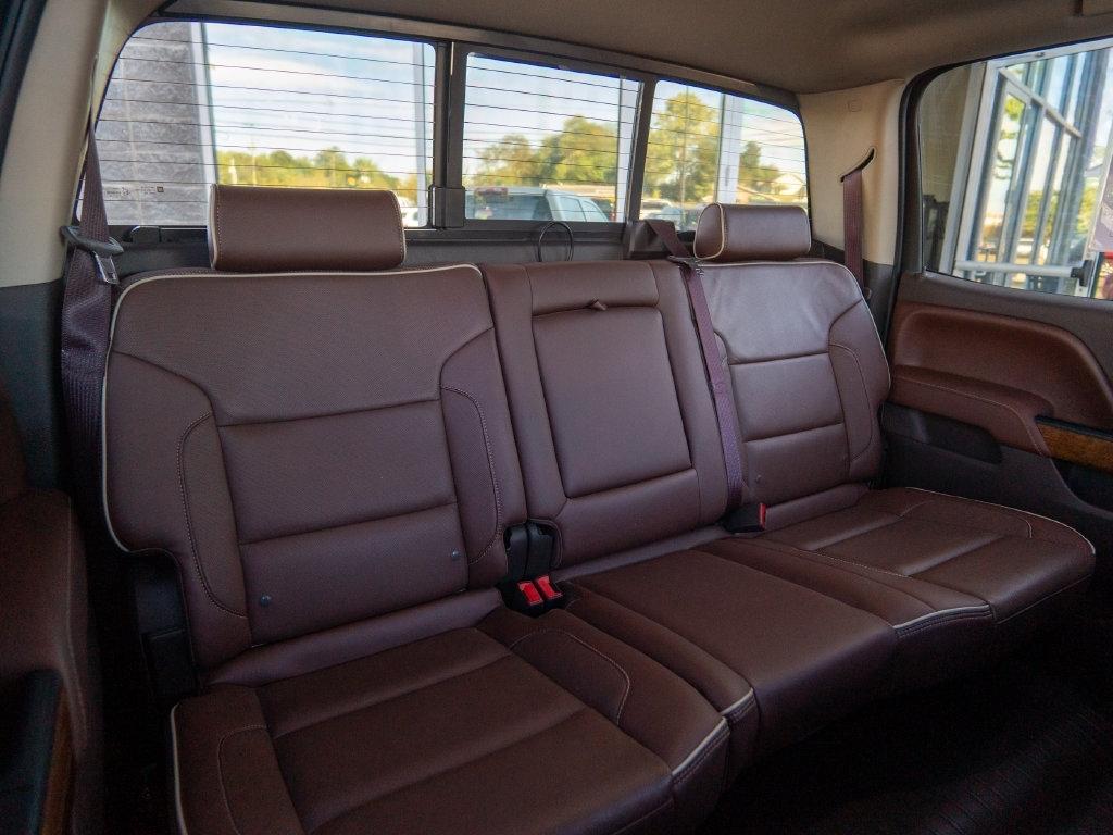 Chevrolet Silverado photo 32