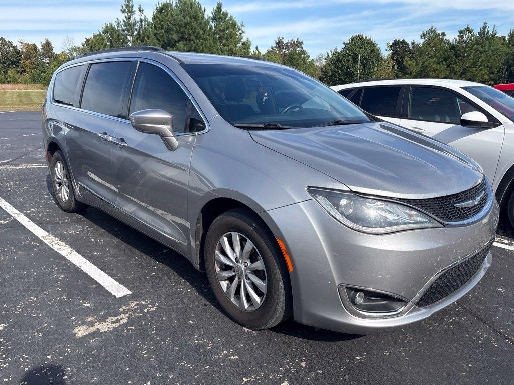 Chrysler Pacifica photo 7