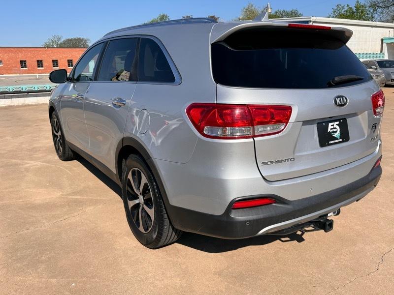 Kia Sorento EX V6 2WD 2016