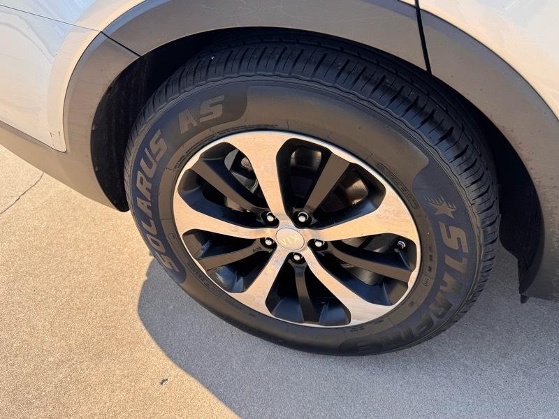 Kia Sorento EX V6 2WD 2016