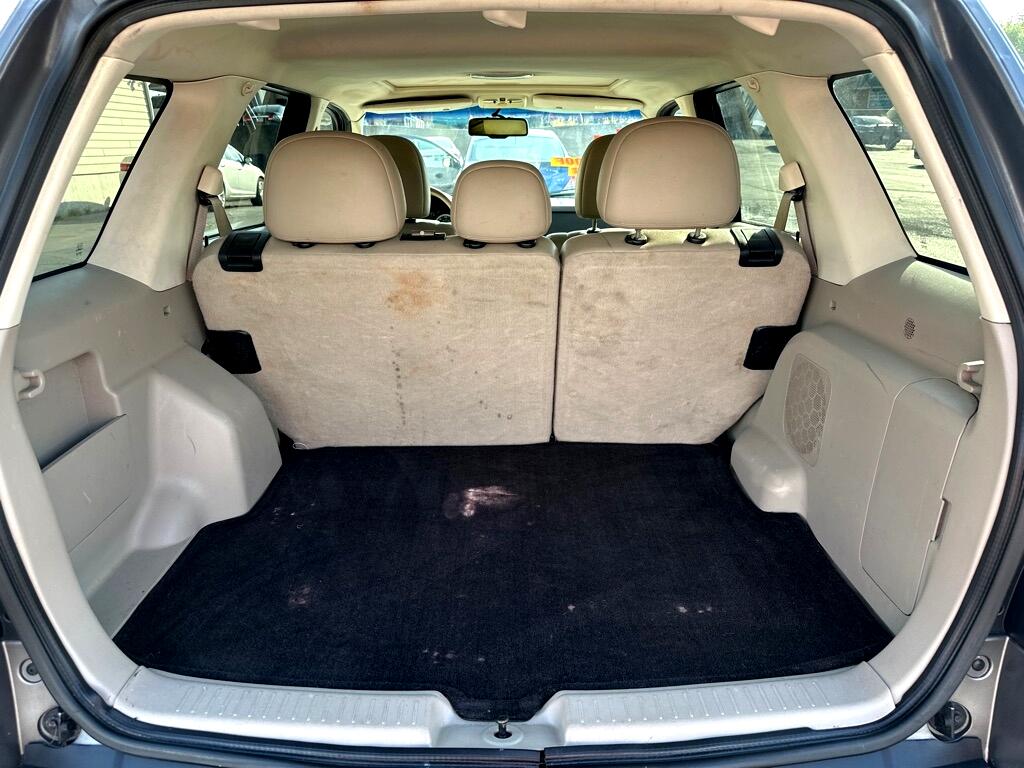 Ford Escape XLT FWD 2010