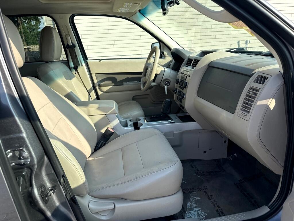 Ford Escape XLT FWD 2010