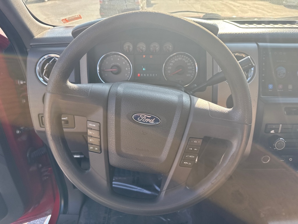 Ford F-150 XL SuperCrew 5.5-ft. Bed 4WD 2010