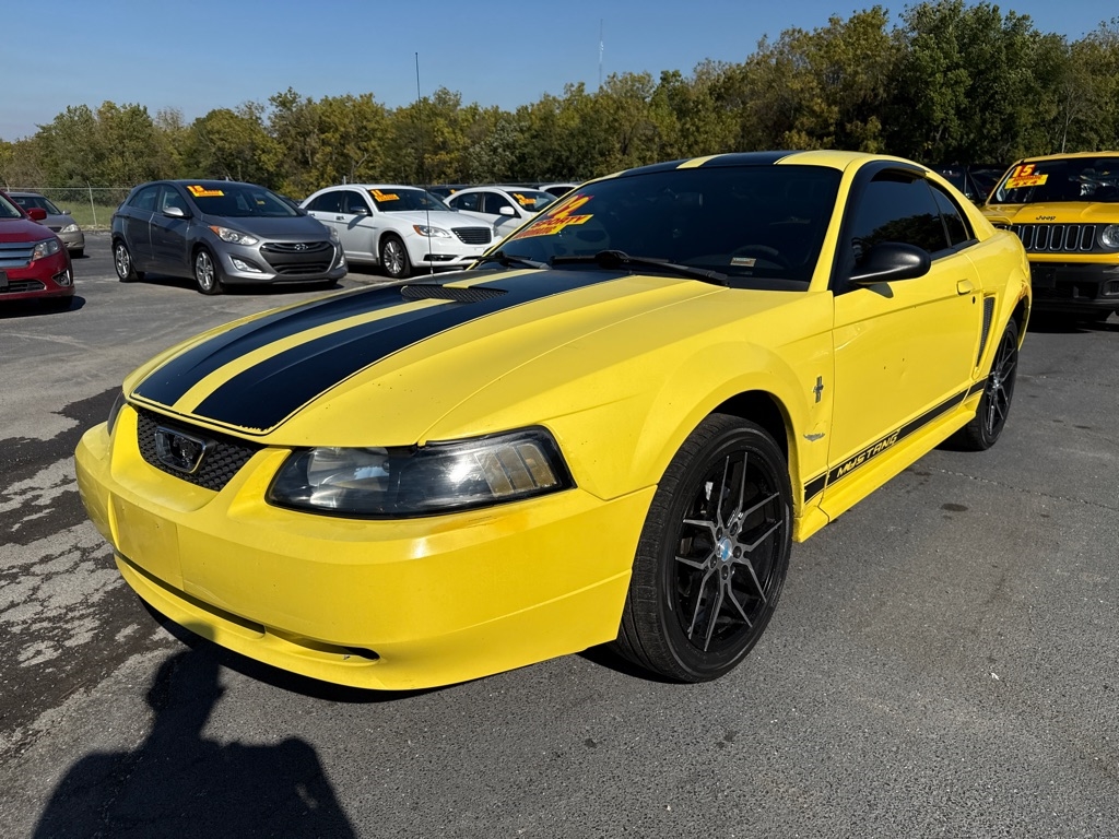 Ford Mustang Standard Coupe 2002 Ford Mustang Standard Coupe 2002