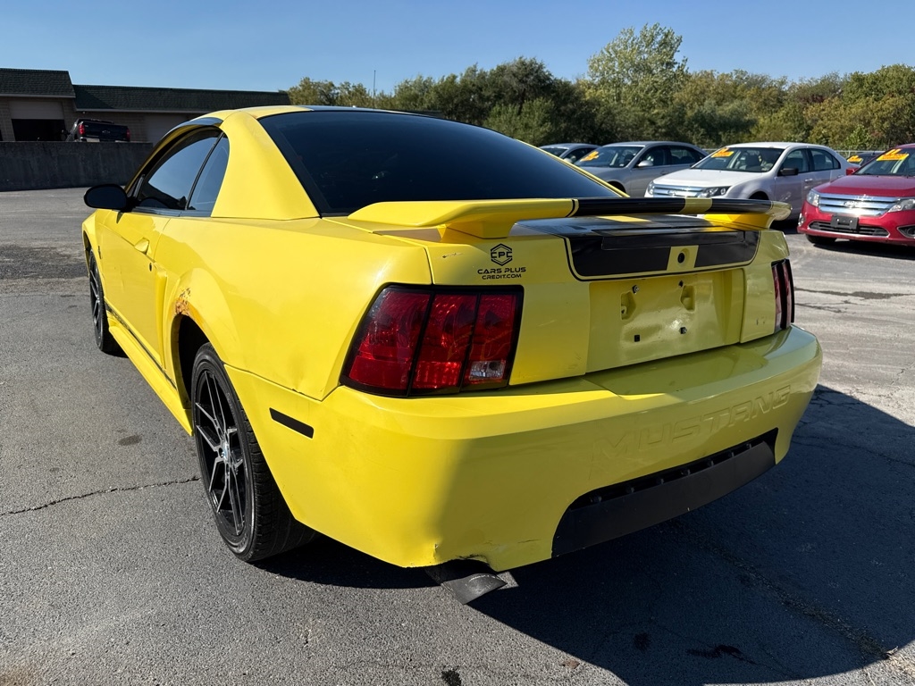 Ford Mustang Standard Coupe 2002 Ford Mustang Standard Coupe 2002