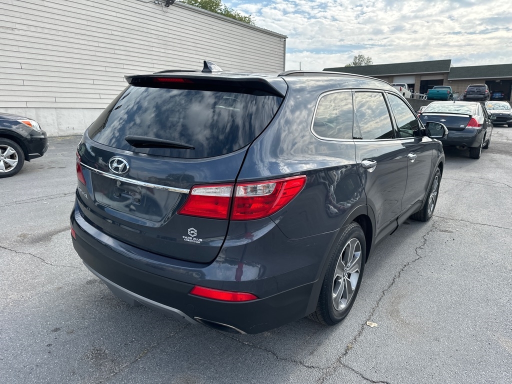 Hyundai Santa Fe GLS FWD 2013 Hyundai Santa Fe GLS FWD 2013