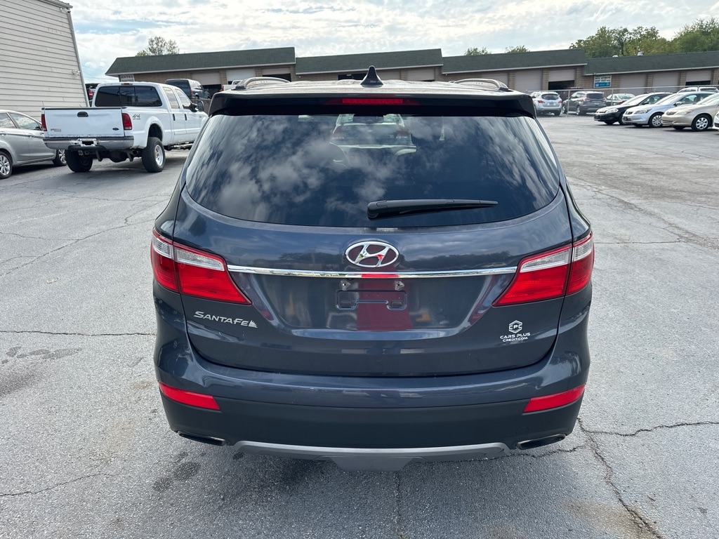 Hyundai Santa Fe GLS FWD 2013 Hyundai Santa Fe GLS FWD 2013