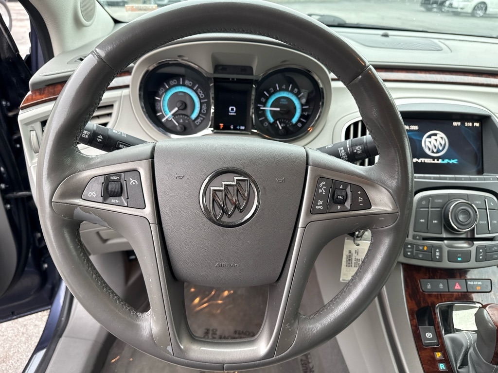 Buick LaCrosse Base 2013 Buick LaCrosse Base 2013