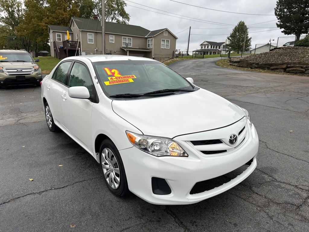 Toyota Corolla L 5-Speed MT 2012 Toyota Corolla L 5-Speed MT 2012