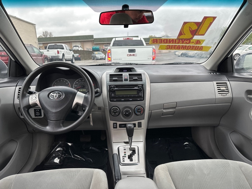 Toyota Corolla L 5-Speed MT 2012 Toyota Corolla L 5-Speed MT 2012