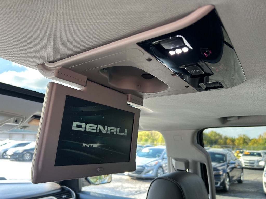 GMC Yukon XL Denali 4WD 2018 GMC Yukon XL Denali 4WD 2018