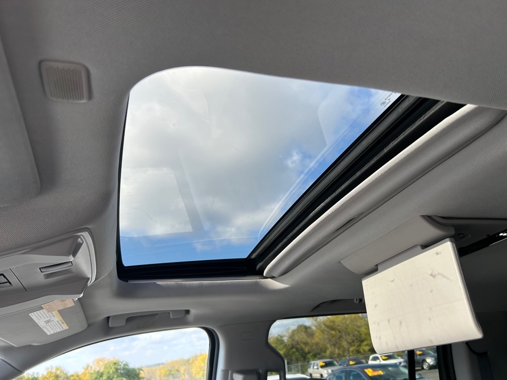 GMC Yukon XL Denali 4WD 2018 GMC Yukon XL Denali 4WD 2018