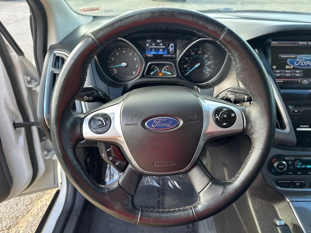 Ford Focus Titanium Hatch 2014