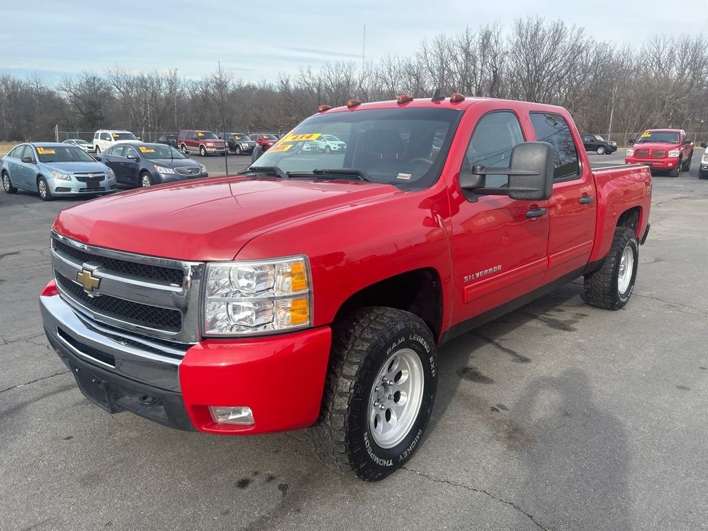 Chevrolet Silverado 1500 LT Crew Cab 4WD 2011