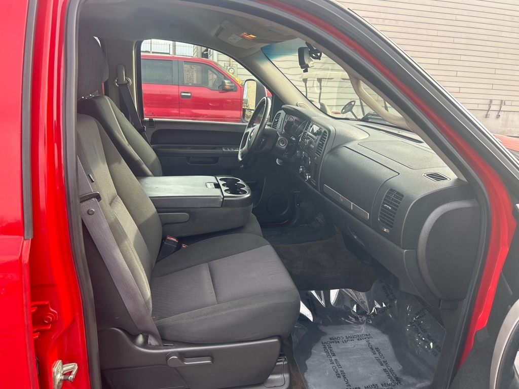 Chevrolet Silverado 1500 LT Crew Cab 4WD 2011