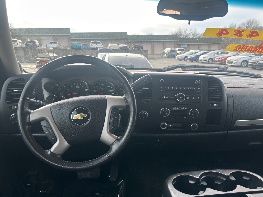 Chevrolet Silverado 1500 LT Crew Cab 4WD 2011