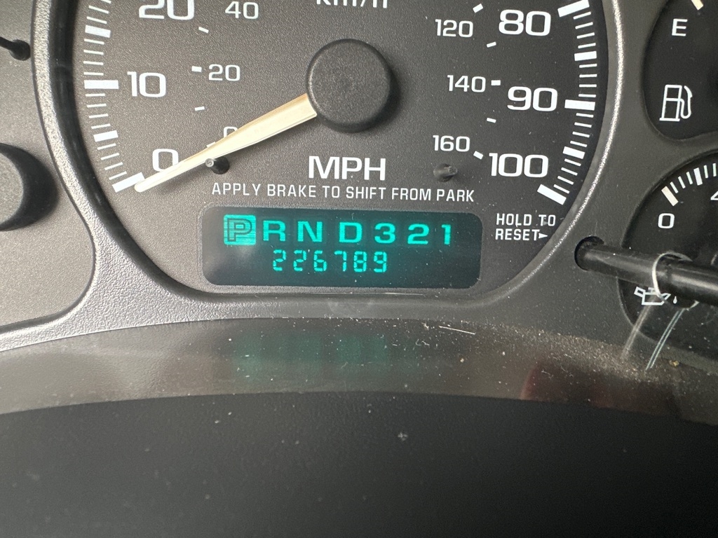 Chevrolet Tahoe 4WD 2001