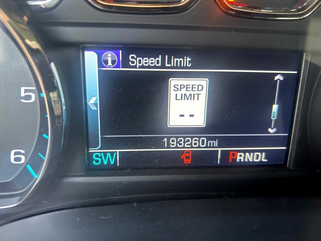 Chevrolet Silverado 1500 LT Crew Cab 2WD 2017