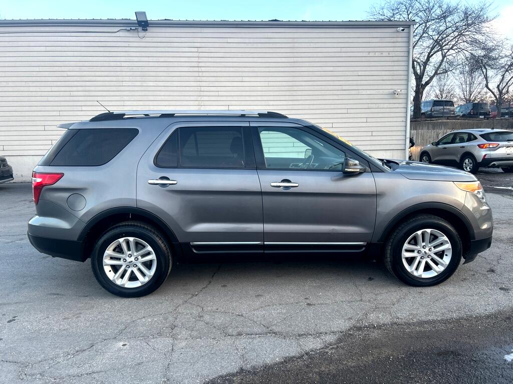 Ford Explorer XLT 4WD 2012