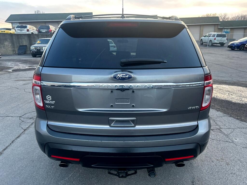 Ford Explorer XLT 4WD 2012