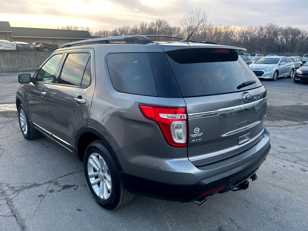 Ford Explorer XLT 4WD 2012