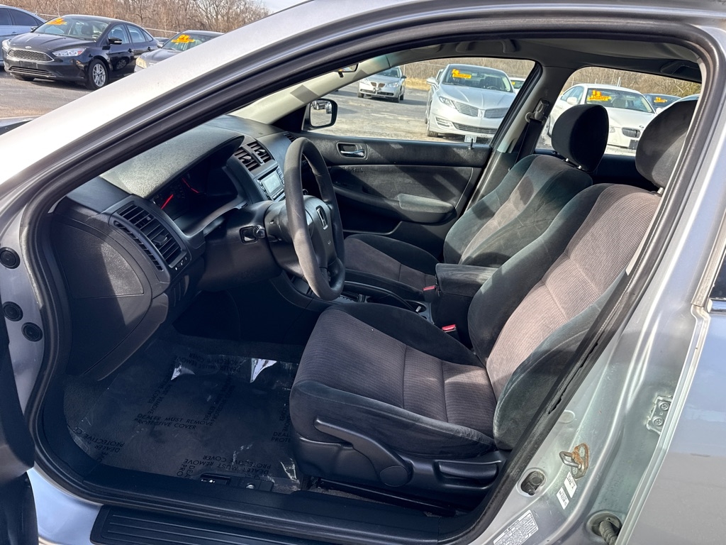 Honda Accord LX sedan AT 2003