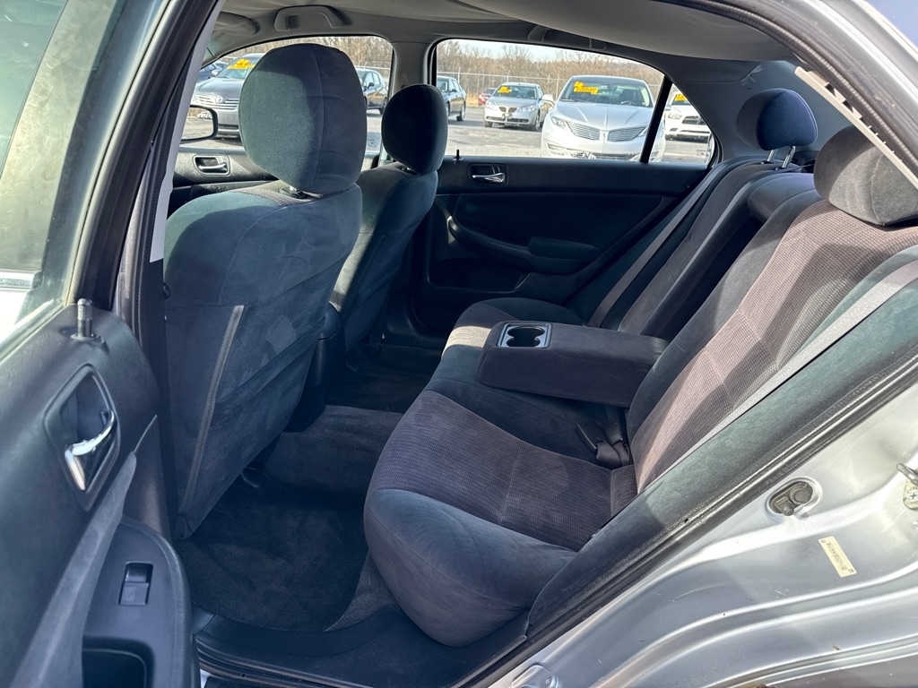 Honda Accord LX sedan AT 2003