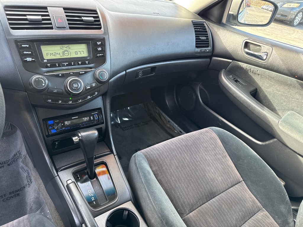 Honda Accord LX sedan AT 2003