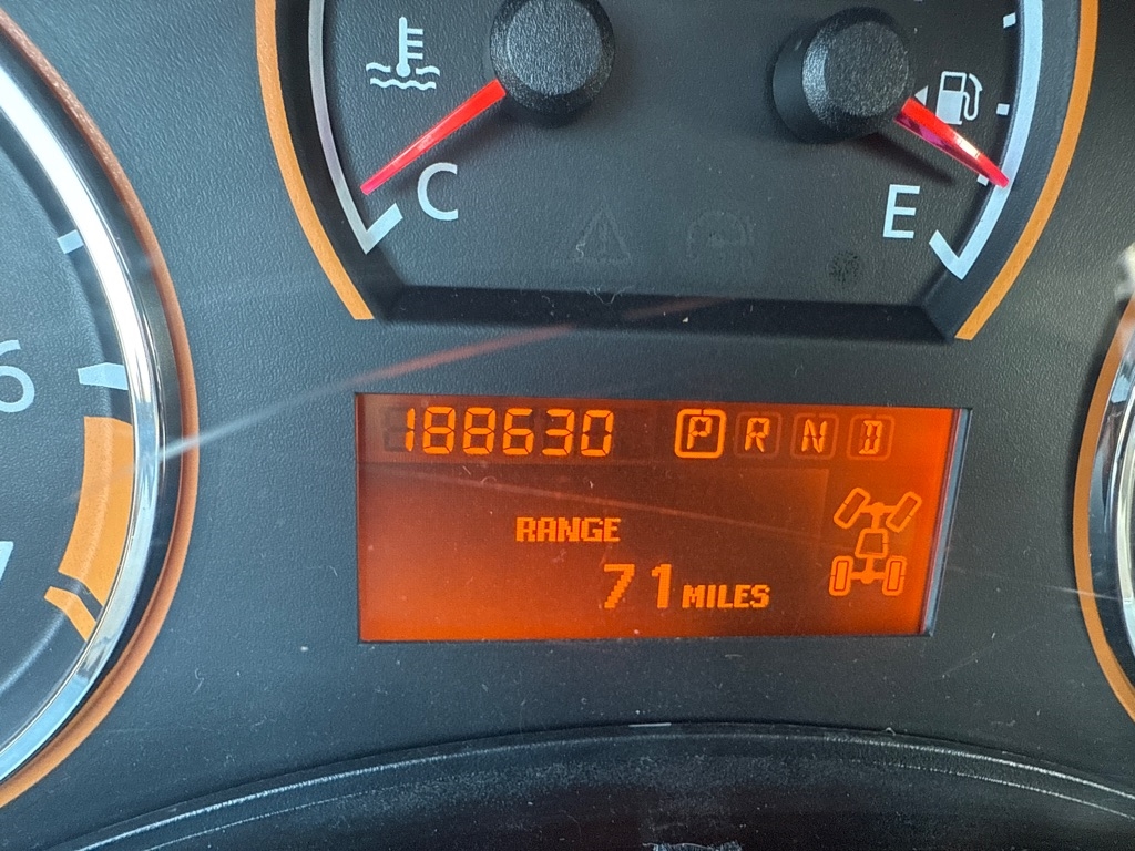 Nissan Armada SL 4WD 2014