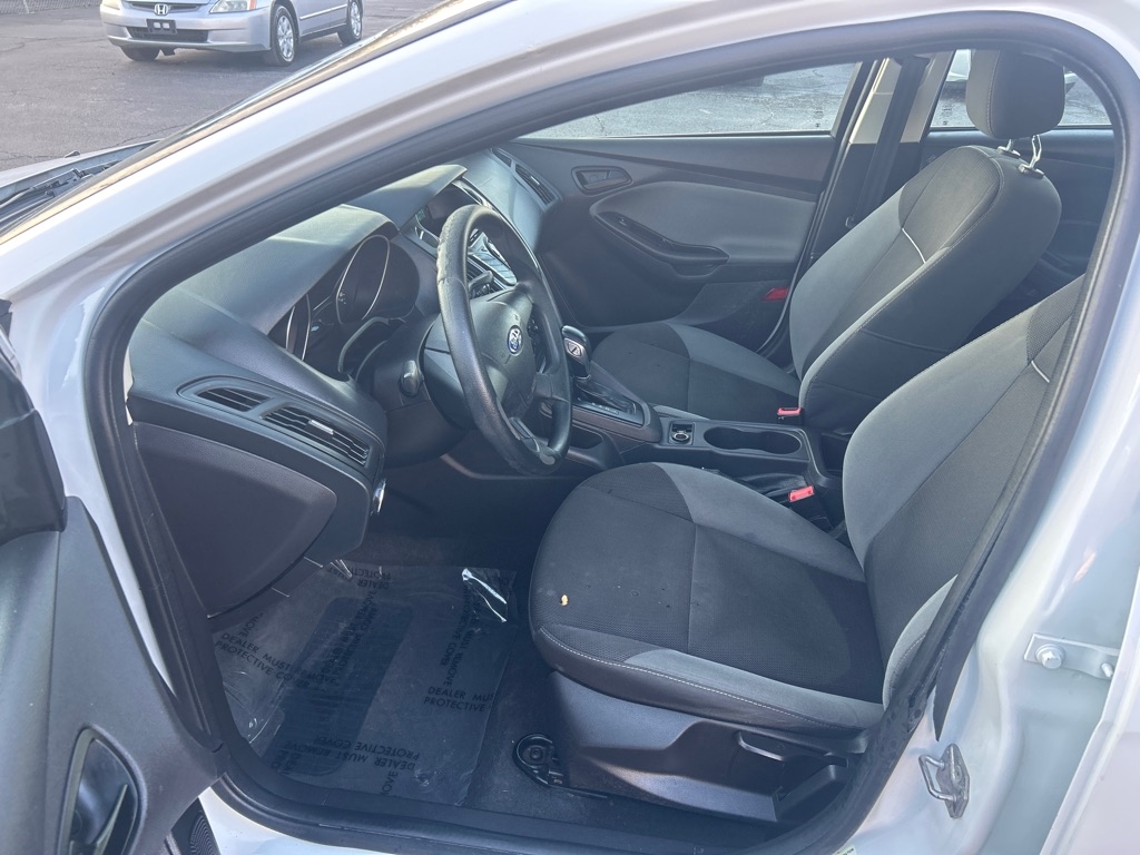 Ford Focus S Sedan 2014