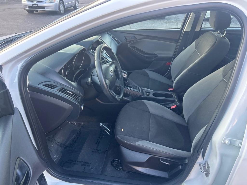 Ford Focus S Sedan 2014