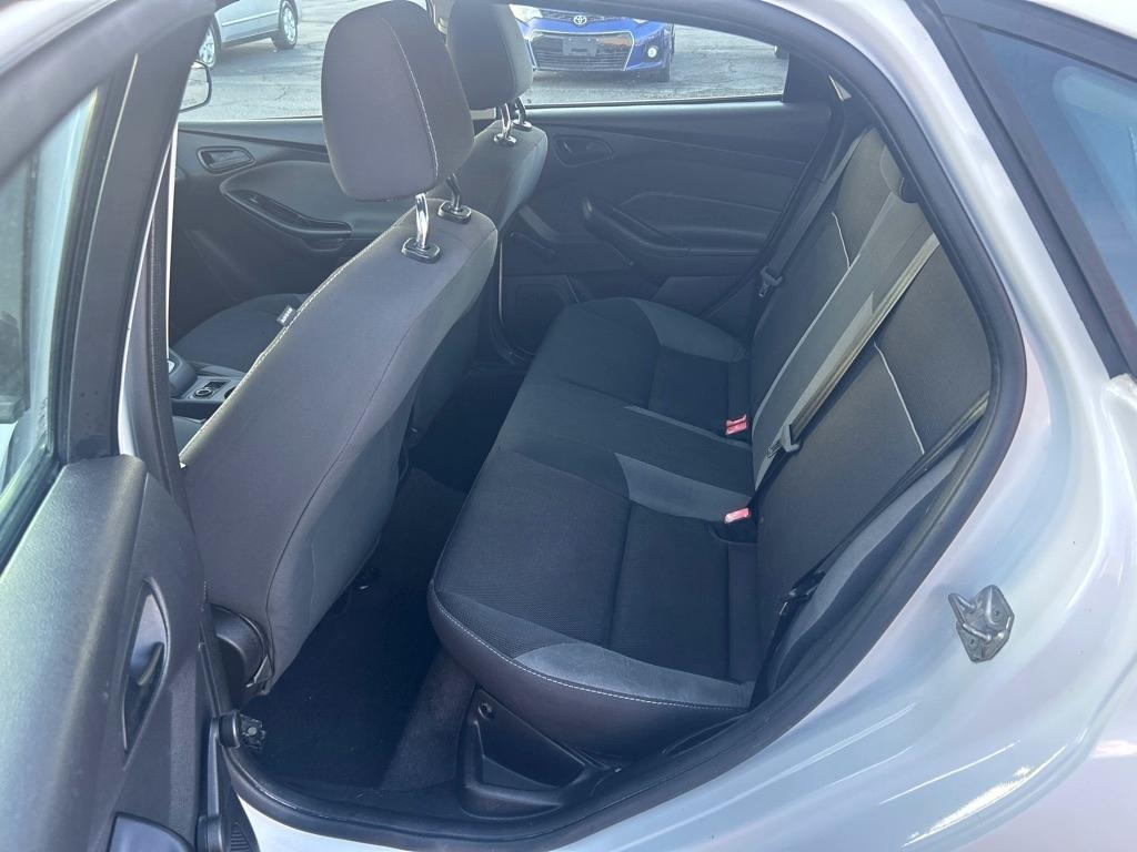 Ford Focus S Sedan 2014