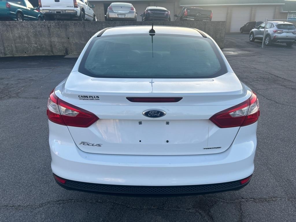 Ford Focus S Sedan 2014