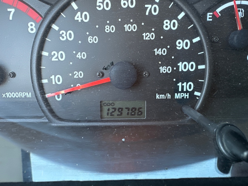 Chevrolet Tracker 2-Door Convertible 2WD 2002