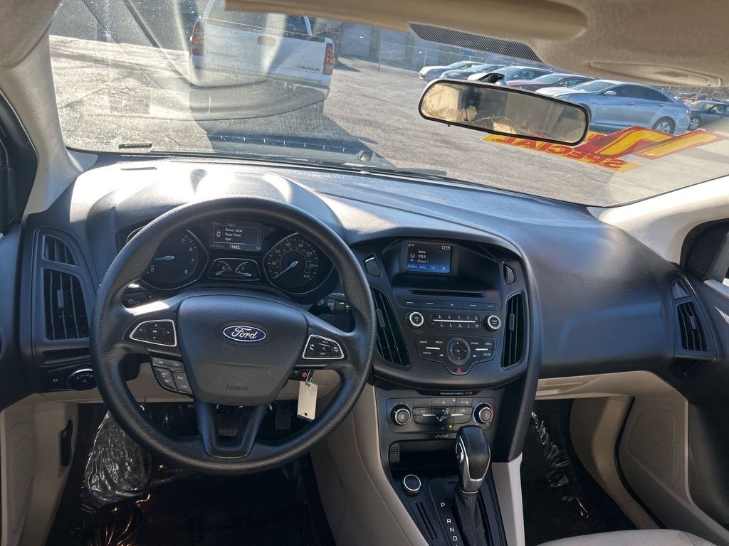 Ford Focus SE Sedan 2017