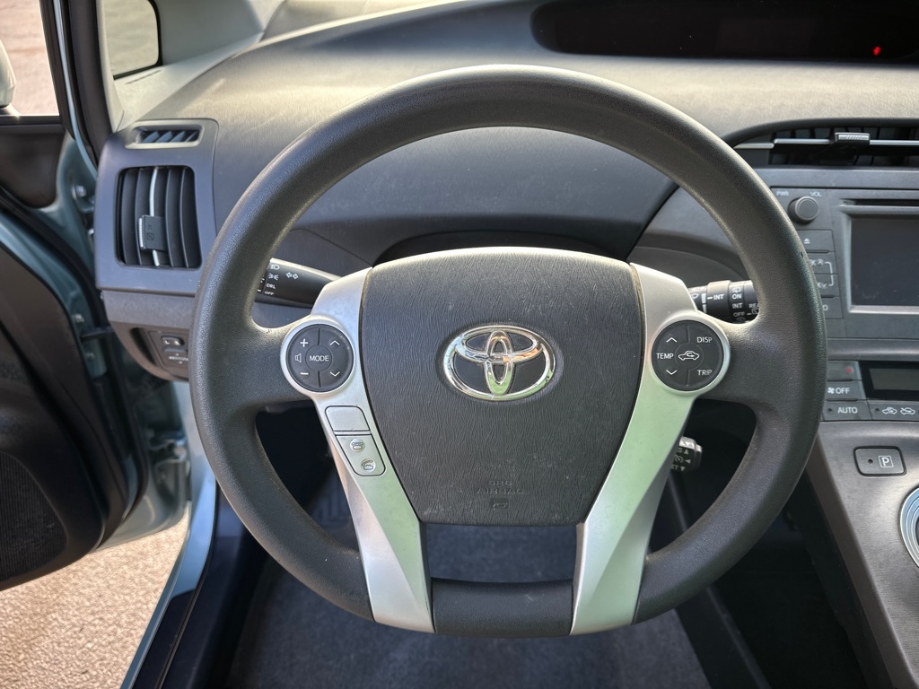 Toyota Prius Prius V 2012