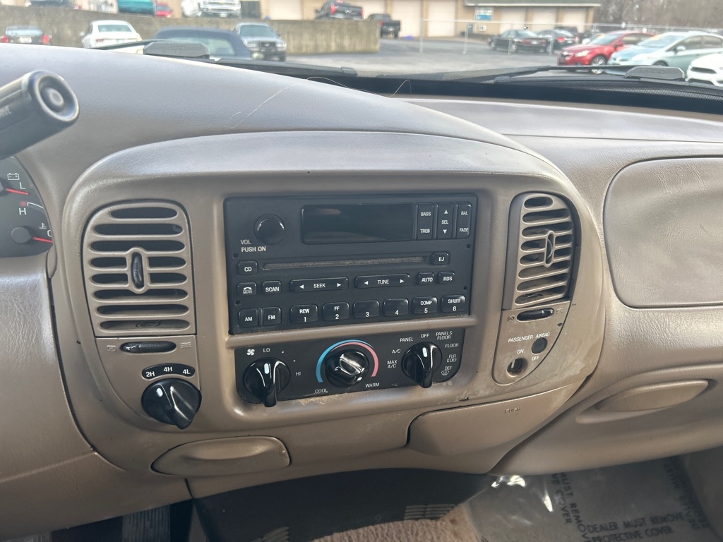 Ford F-150 WS SuperCab Short Bed 4WD 2000