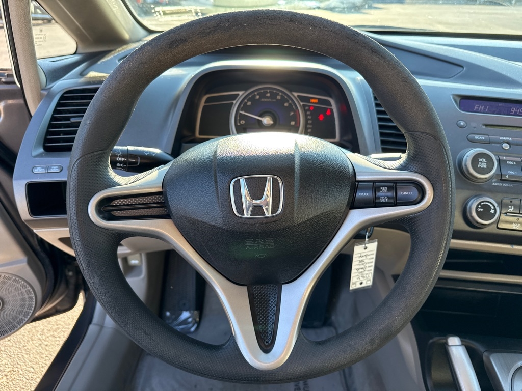 Honda Civic LX Sedan 5-Speed AT 2011